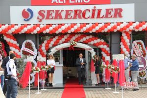 Alfemo Açılış Organizasyonu Zincir Balon ve Kapı Tak İstanbul Organizasyon