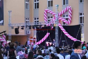 Lise Mezuniyet Organizasyonu Özel Tasarım Balon Süsleme İstanbul Organizasyon